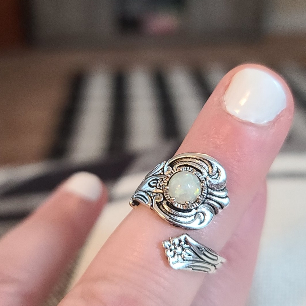 Spoon opal ring size 7